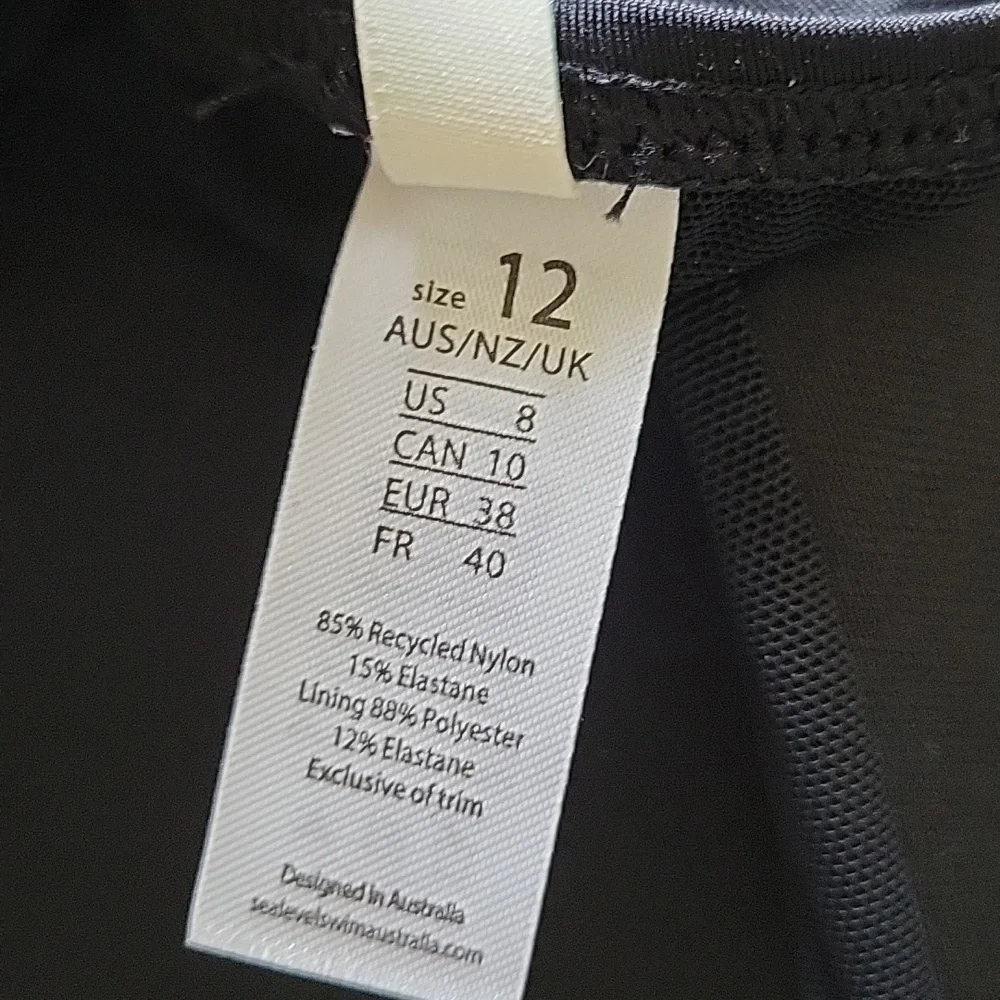 Sea Level Swim Twist Front One piece Women's sz 8 swimsuit Black New - Picture 4 of 6